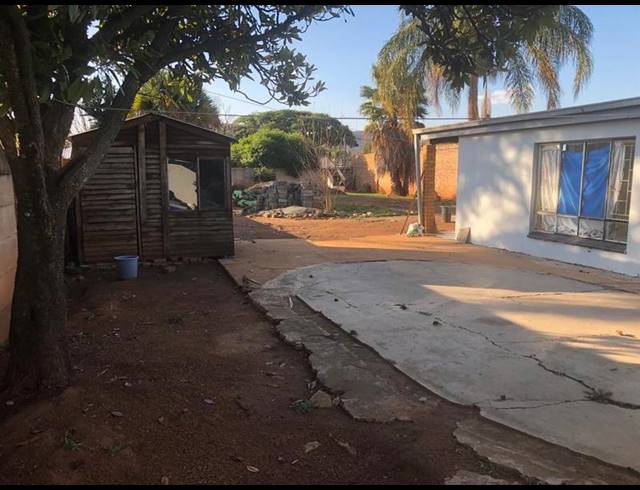4 BEDROOM HOUSE FOR SALE IN BOOYSENS